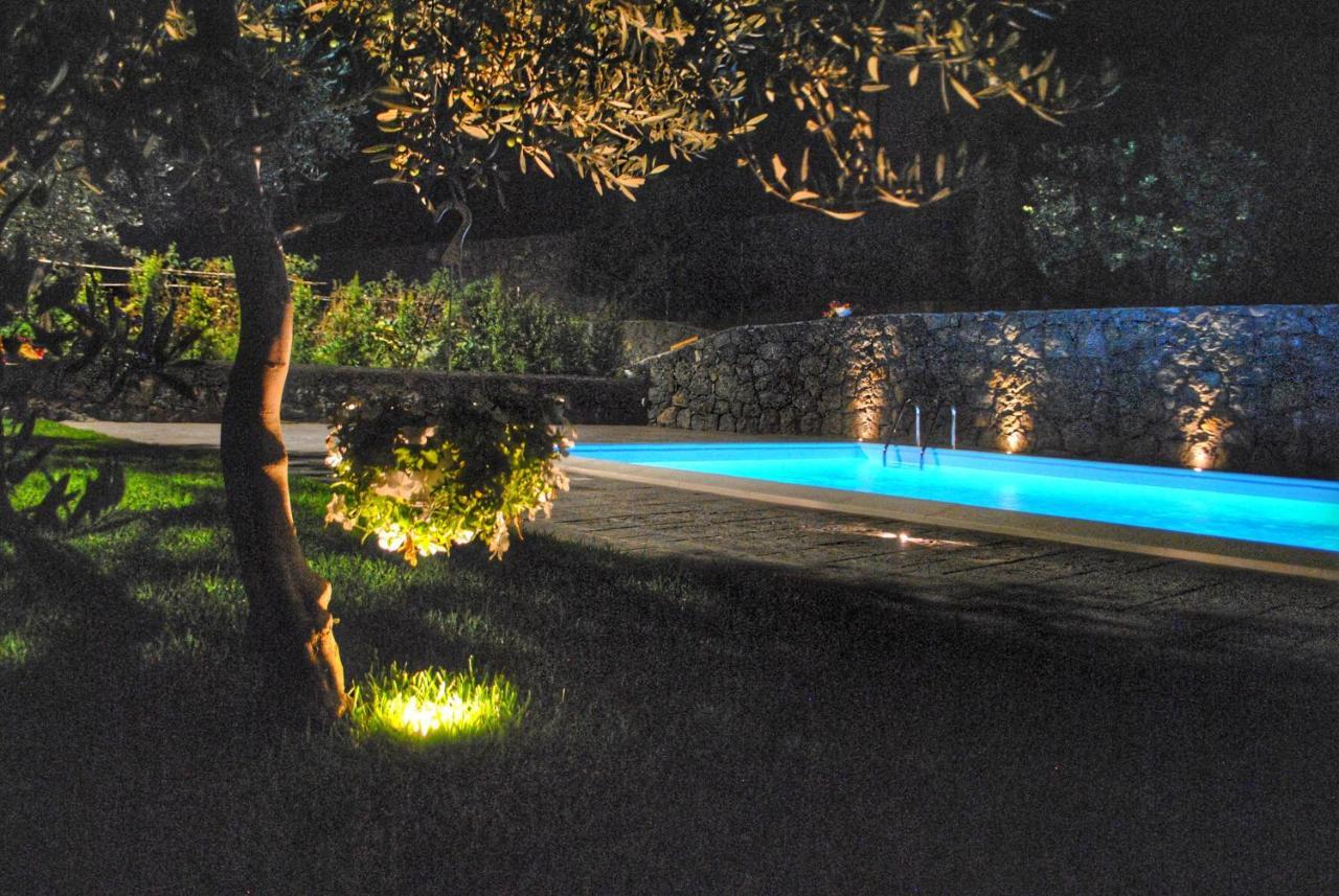 Villa Dedalisa By Holidayngo Acireale Buitenkant foto